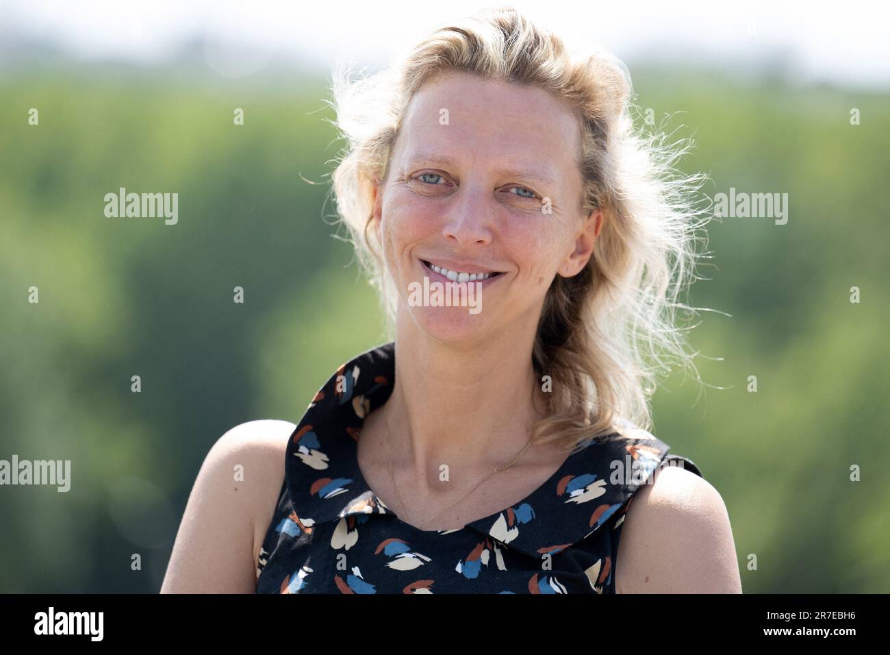 Paris, Frankreich. 13. Juni 2023. Die Schriftstellerin, Historikerin Amelie de Bourbon-Parme ist die Tochter von Laure Le Bourgeois, und Prinz Michel de Bourbon-Parme hat gerade ihr Buch aus dem Jahr 3. in der Gallimard-Ausgabe, Les trafiquants d'éternité L'AMBITION, Paris, geschrieben, am 13. Juni 2023, Frankreich. Foto: David Niviere/ABACAPRESS.COM Kredit: Abaca Press/Alamy Live News Stockfoto