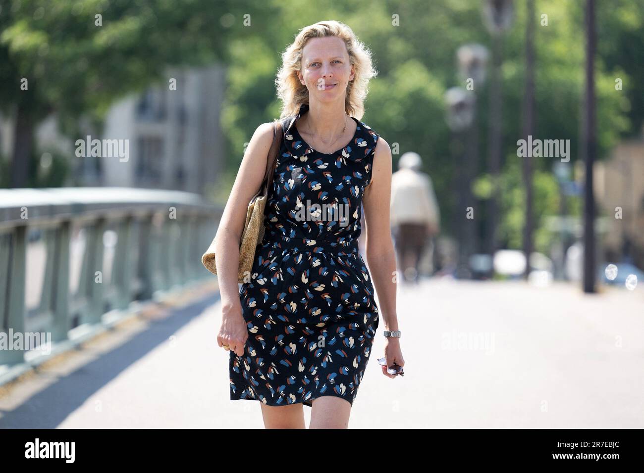 Paris, Frankreich. 13. Juni 2023. Die Schriftstellerin, Historikerin Amelie de Bourbon-Parme ist die Tochter von Laure Le Bourgeois, und Prinz Michel de Bourbon-Parme hat gerade ihr Buch aus dem Jahr 3. in der Gallimard-Ausgabe, Les trafiquants d'éternité L'AMBITION, Paris, geschrieben, am 13. Juni 2023, Frankreich. Foto: David Niviere/ABACAPRESS.COM Kredit: Abaca Press/Alamy Live News Stockfoto