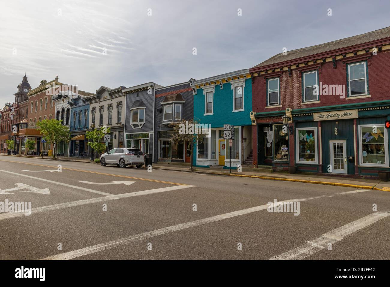 Millersburg, Ohio, USA - 16. Mai. 2023: Sehenswürdigkeiten im Stadtteil des historischen Millersburg. Stockfoto