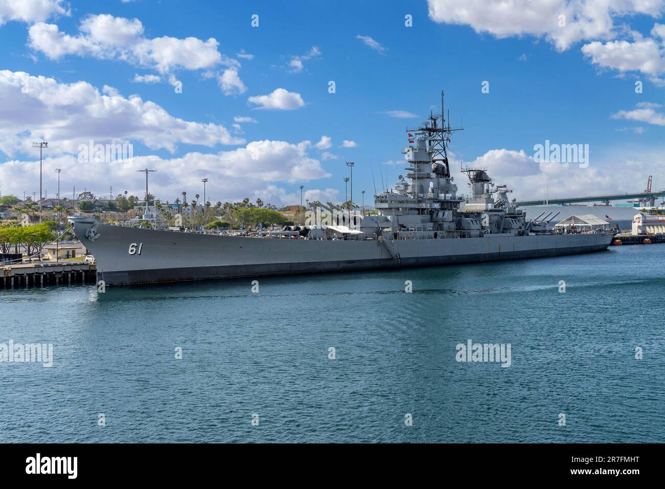 San Pedro, Kalifornien, USA – 2. Juni 2023: Das Schlachtschiff USS Iowa liegt im Hafen von Los Angeles in San Pedro, Kalifornien. Stockfoto