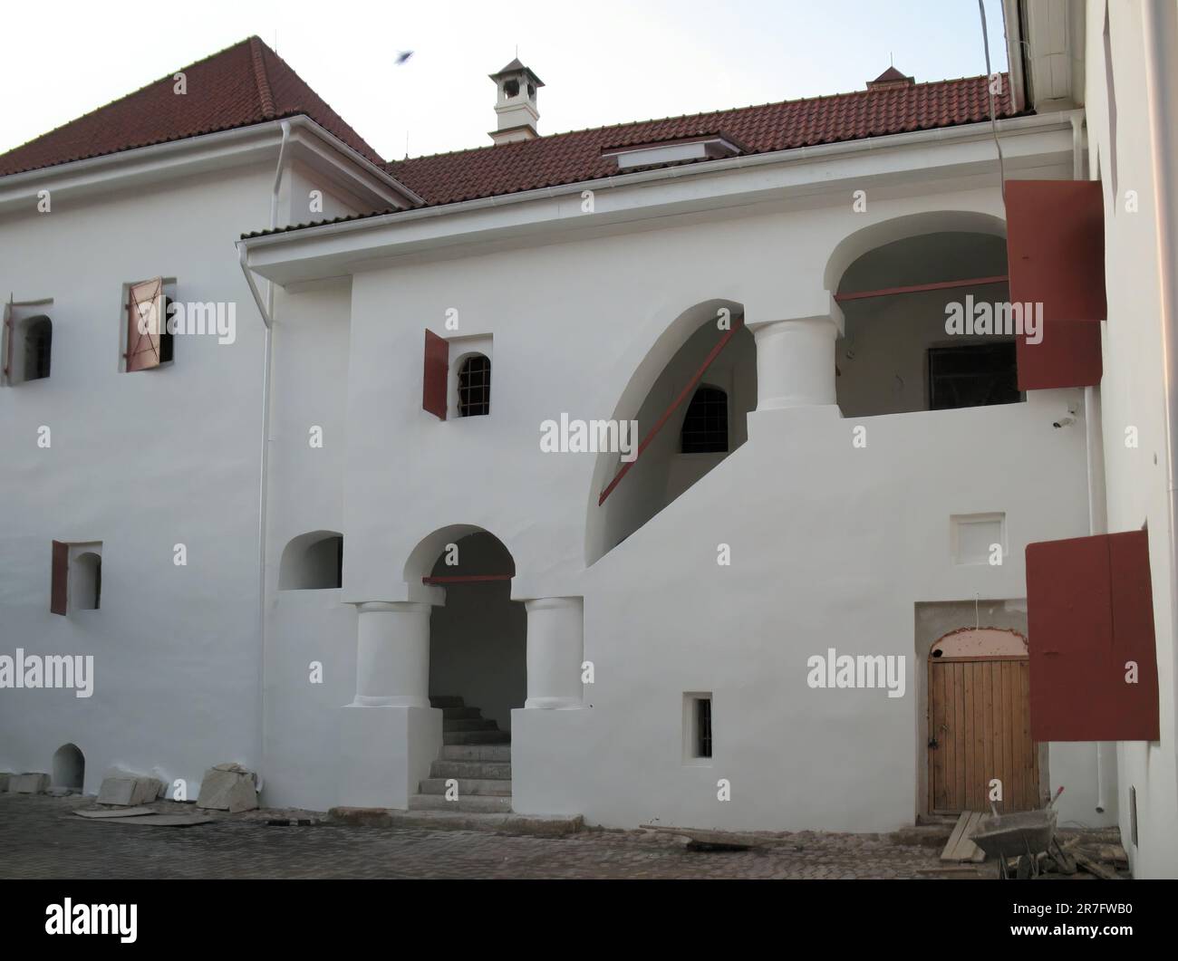 Die Zimmer von Podsnoev sind ein historisches und kulturelles Denkmal in Pskov, sie wurden im 17. Jahrhundert von einer reichen Händlerfamilie erbaut Stockfoto