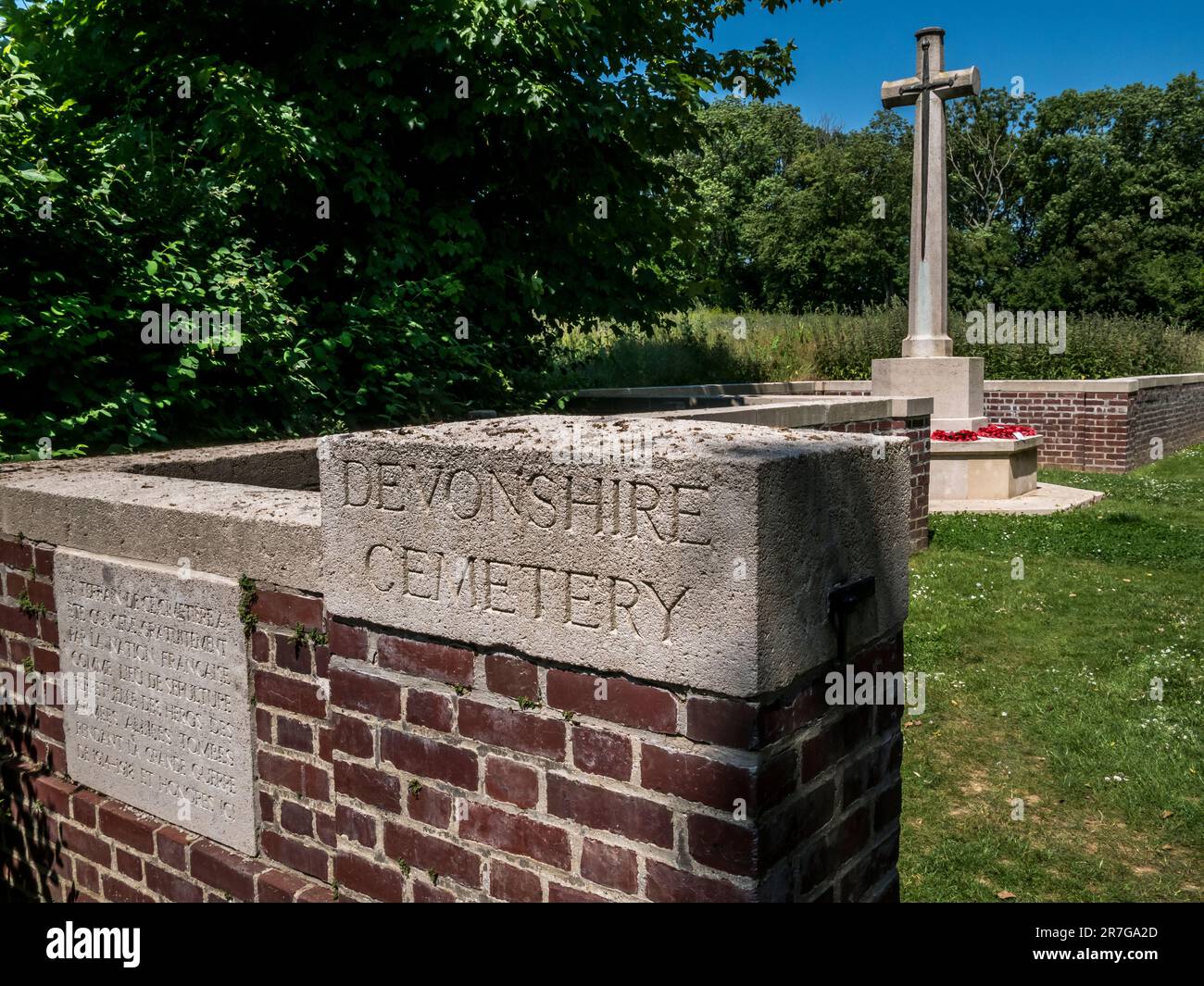 Der Friedhof Devonshire markiert die Position eines britischen Grabens, der die deutschen Positionen während des Ersten Weltkriegs am ersten Tag der Schlacht an der Somme übersah Stockfoto