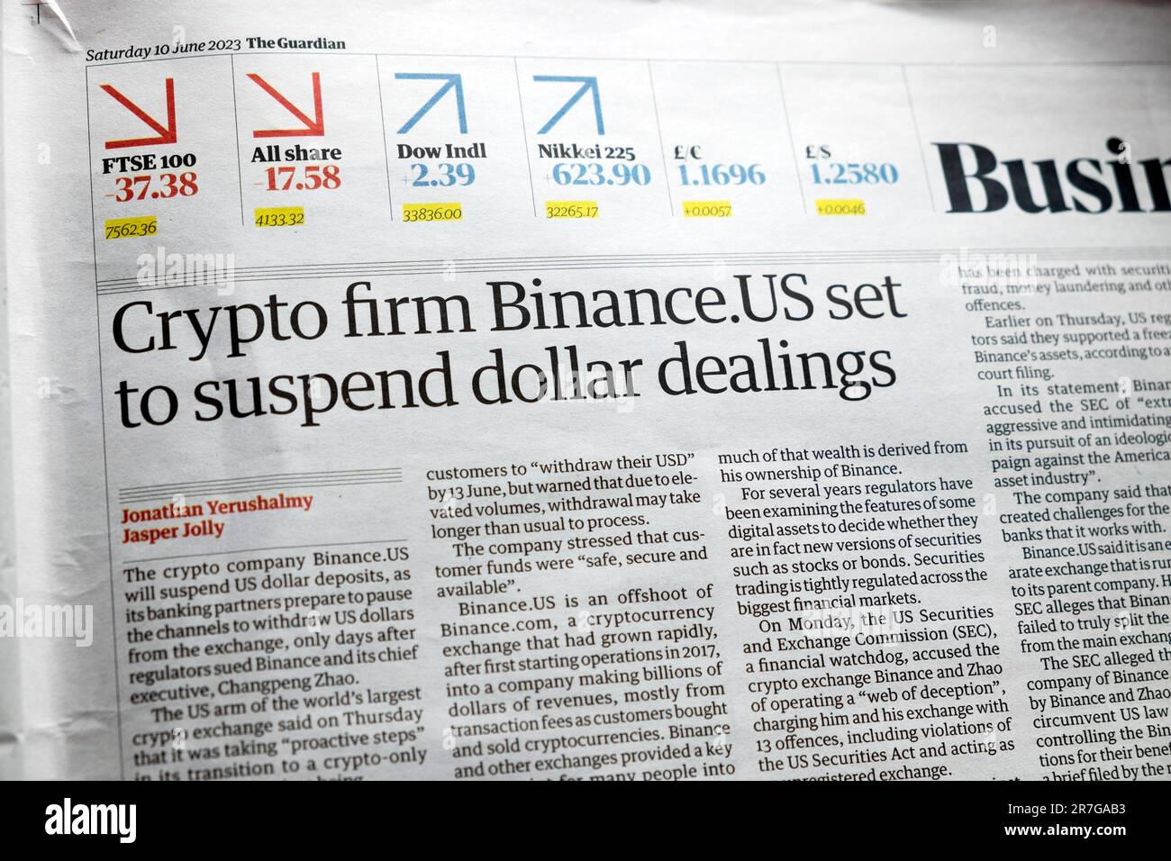 "Kryptofirma Binance.US setzt Dollargeschäfte aus" Guardian, Schlagzeile, Artikel 10. Juni 2023 London UK Stockfoto