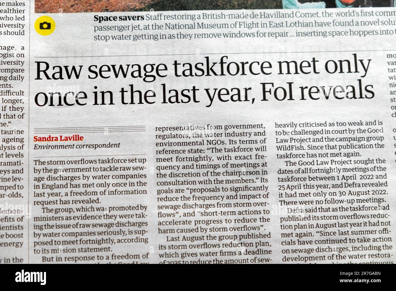 „Task Force für Rohabwasser trat im letzten Jahr nur einmal zusammen, FOI enthüllt die Schlagzeile der Zeitung Guardian Freedom of Information Artikel 9. Juni 2023 London UK Stockfoto