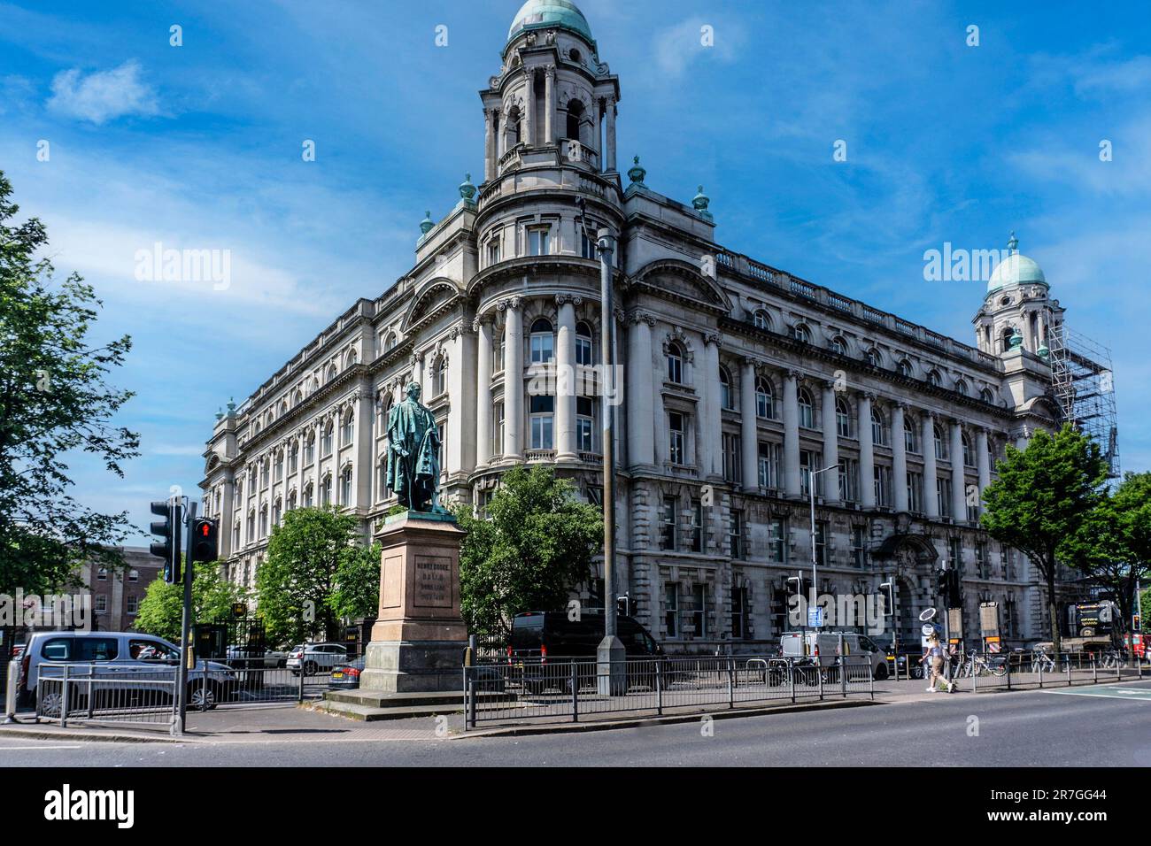 Die Statue des presbyterianischen Ministers Henry Cooke am College Square, Belfast, Nordirland. Eine Bronzestatue von Samuel Ferris Lynn, Stockfoto