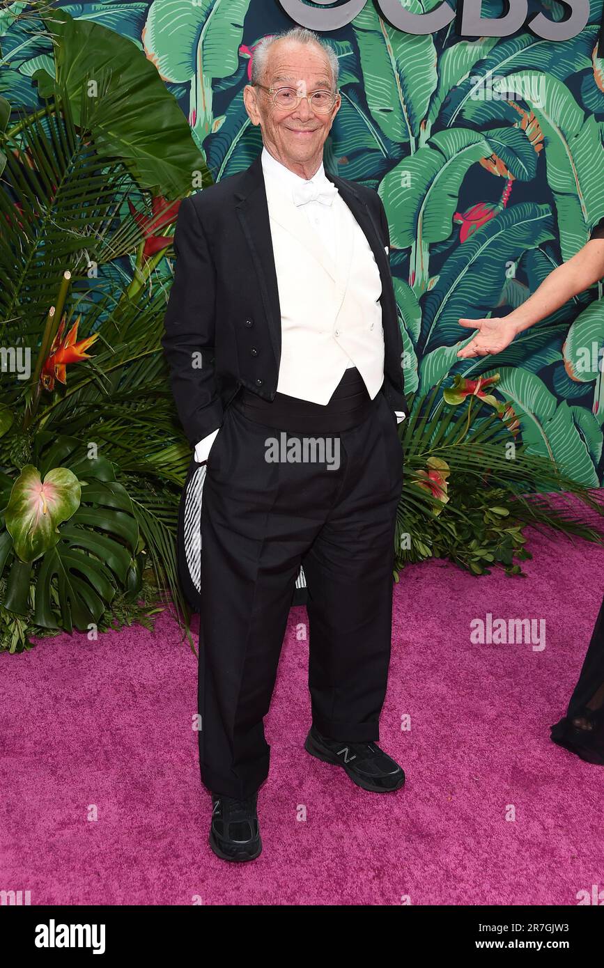 11. Juni 2023, New York, New York, USA: Joel Grey kommt für die Tony Awards 2023 im United Center an. (Kreditbild: © Lisa O'Connor/ZUMA Press Wire) NUR REDAKTIONELLE VERWENDUNG! Nicht für den kommerziellen GEBRAUCH! Stockfoto