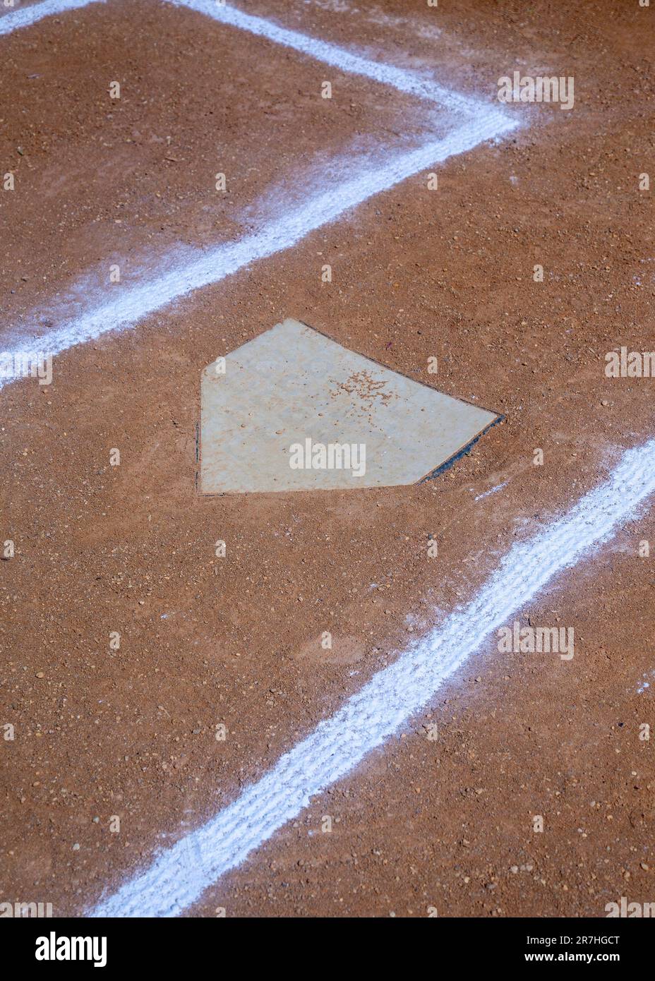 Home Plate an einem baseballfeld Stockfoto