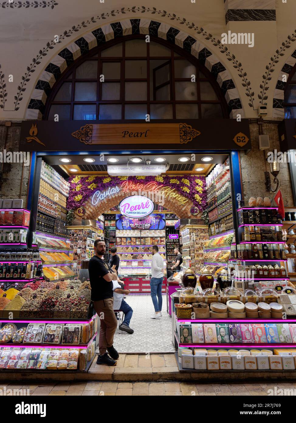 Misir Carsisi der Gewürzmarkt oder Gewürzbasar in Istanbul, Türkei Stockfoto