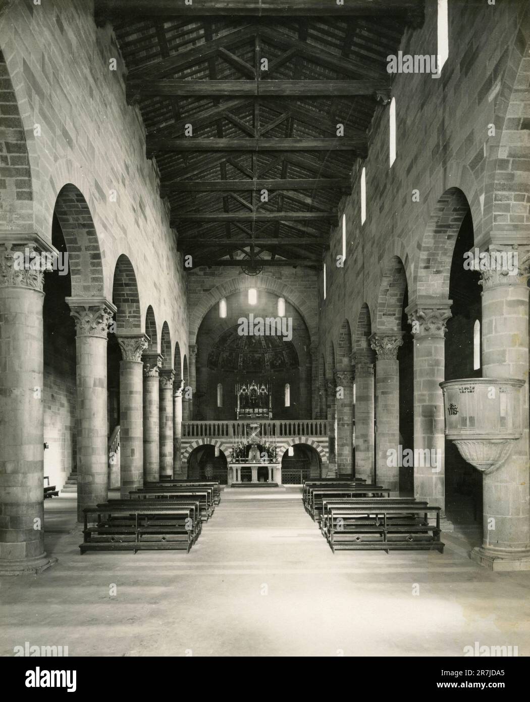 Innenansicht des Hauptschiffes der Kathedrale in Fiesole, Italien 1900er Stockfoto