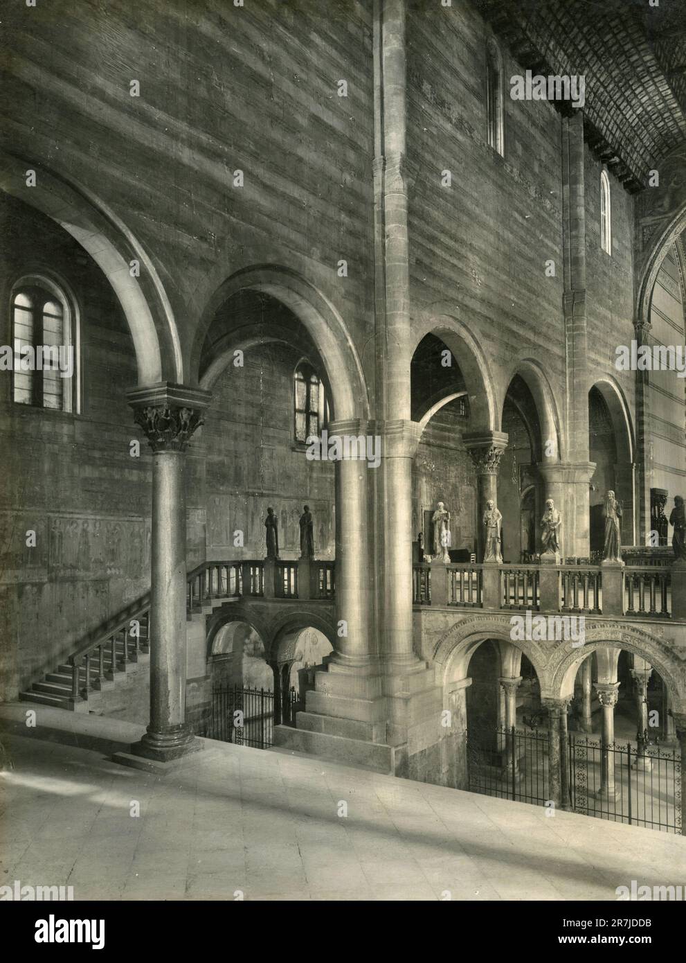Innenansicht der Basilika San Zeno, Verona, Italien 1930er Stockfoto