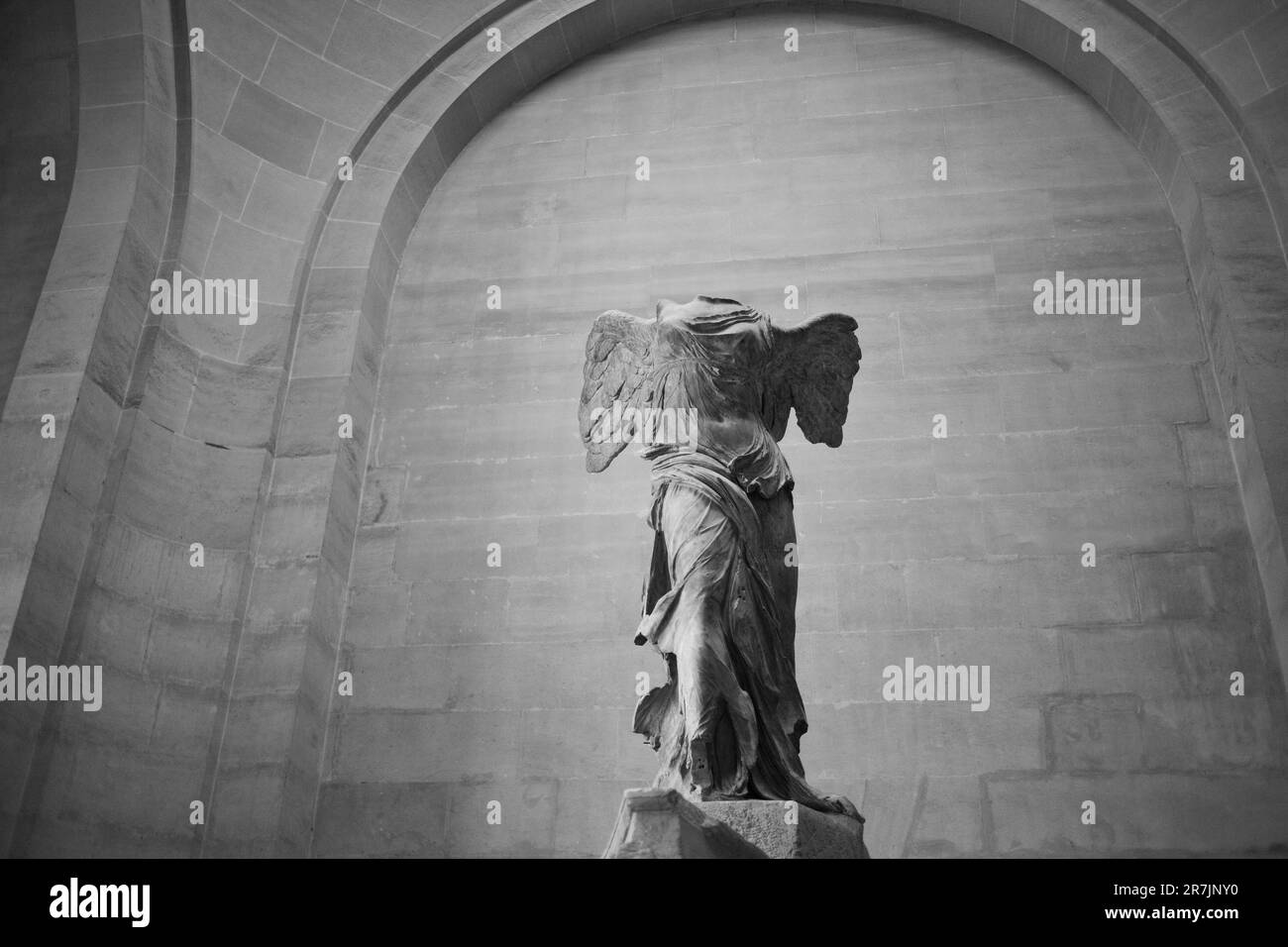 Winged Victory, eine berühmte Statue im Louvre in Paris. Stockfoto