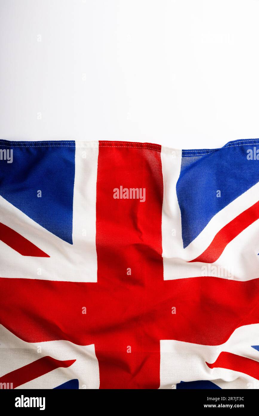 Overhead-Ansicht der britischen Flagge isoliert vor weißem Hintergrund, Kopierbereich Stockfoto