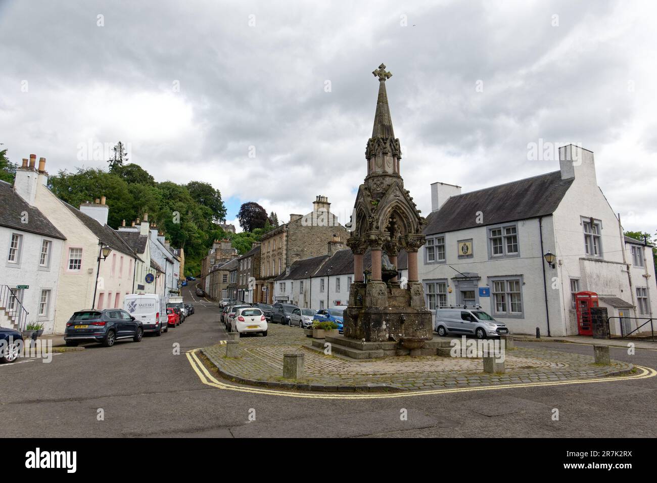 Blick auf den Atholl Memorial Fountain in Dunkeld in Perthshire, Schottland Stockfoto