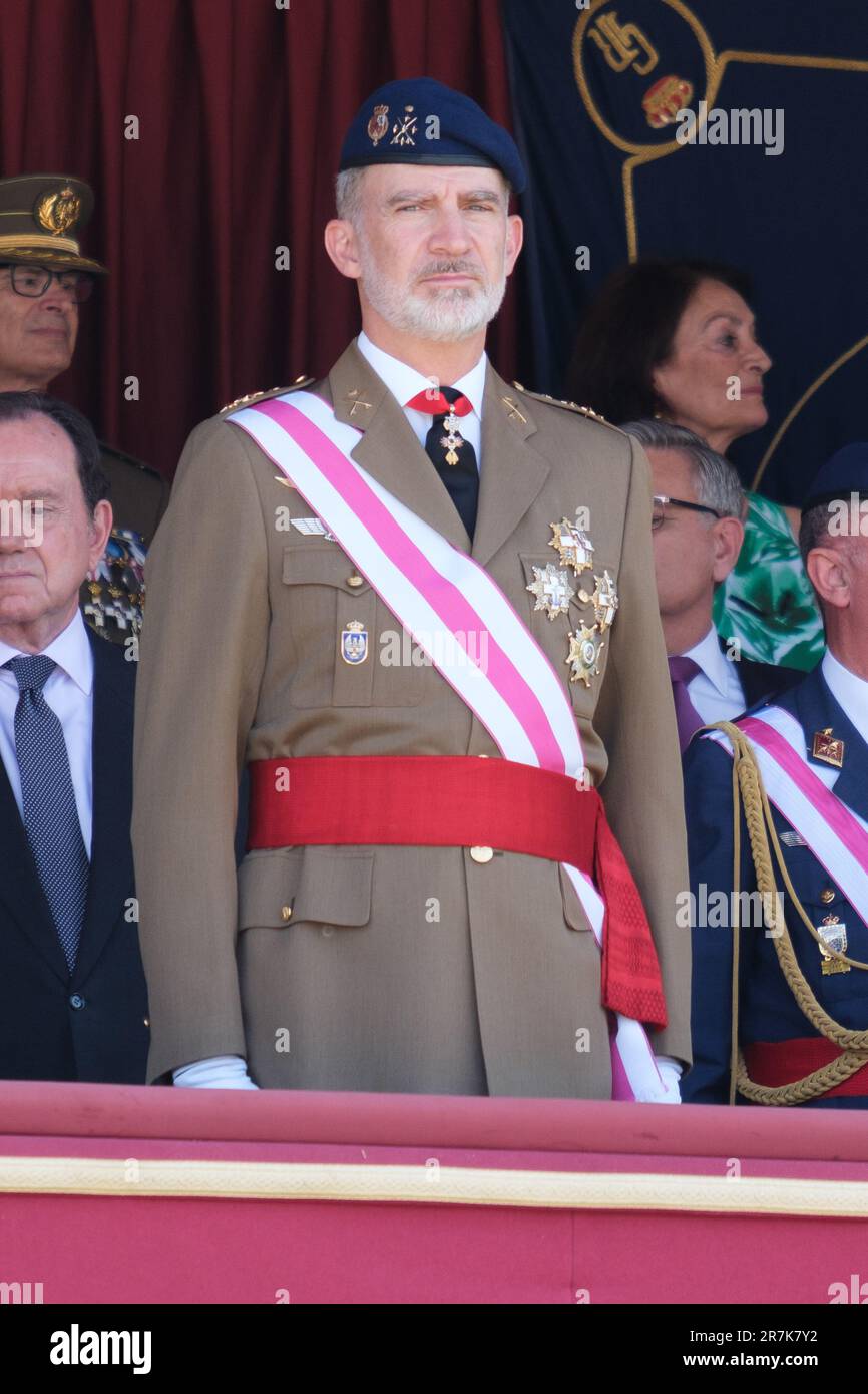 Spanischer König Felipe VI. Während der Eid des Zivilpersonals auf die spanische Flagge im Cuartel del Rey de la Guardia Real in Madrid am 16. Juni 2 Stockfoto