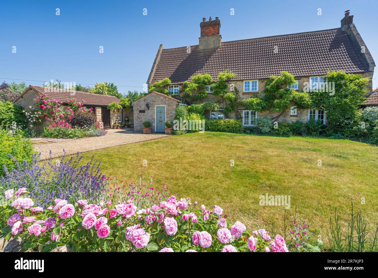 Englisches Landhaus und Garten Stockfoto