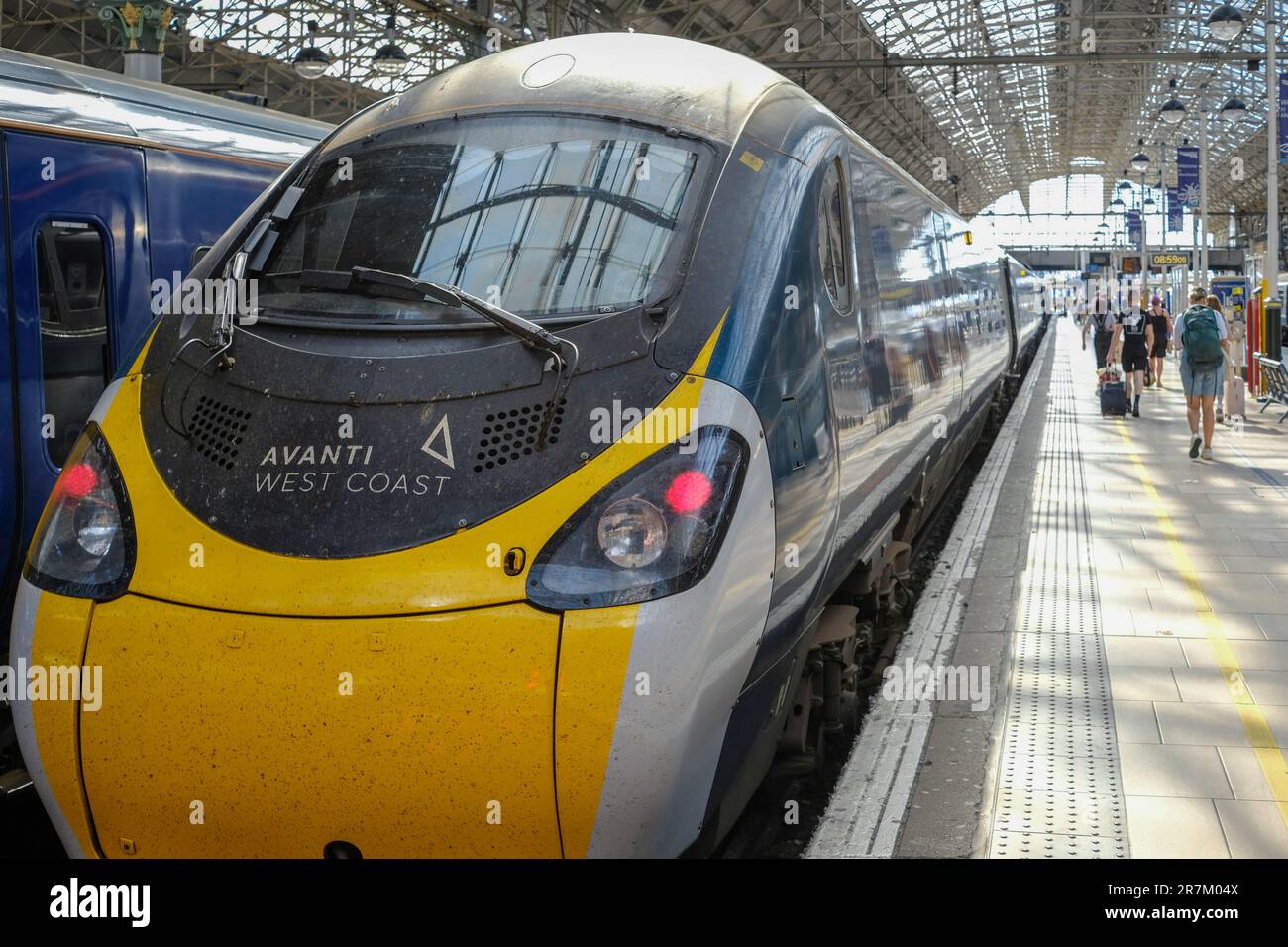 Avanti Westküsten-Zug an Piccadilly Station, Manchester Stockfoto
