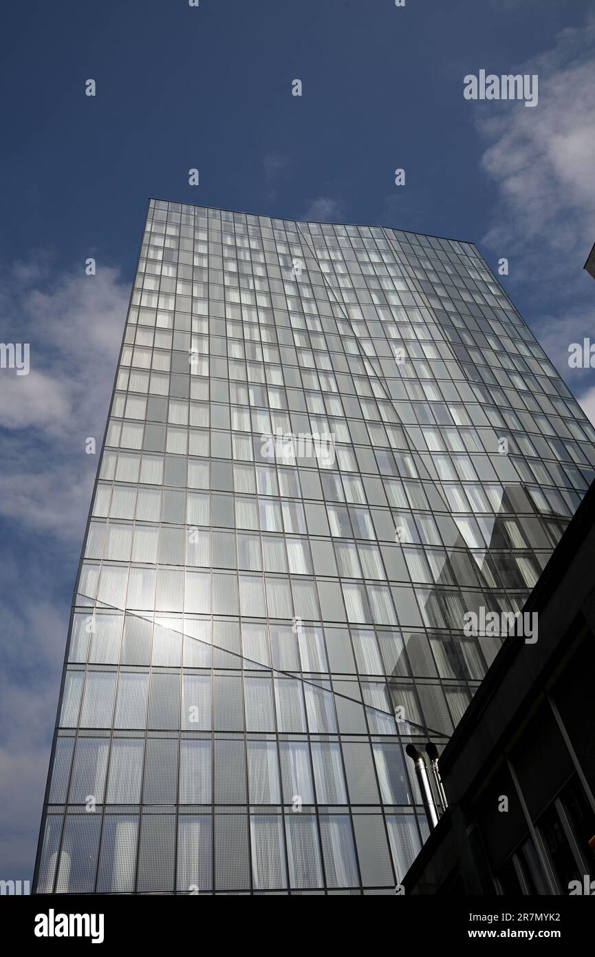 Hochglasgebäude Stockfoto