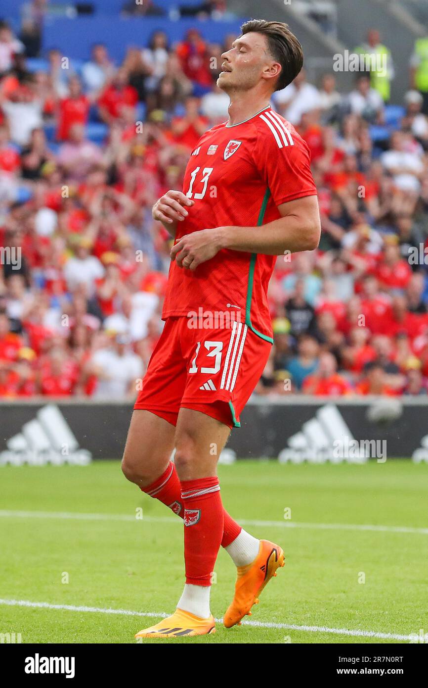 Cardiff, Großbritannien. 20. November 2022. Kieffer Moore #13 of Wales reagiert während des UEFA Euro Qualifiers-Spiels Wales gegen Armenien im Cardiff City Stadium, Cardiff, Großbritannien, 16. Juni 2023 (Foto von Gareth Evans/News Images) in Cardiff, Großbritannien, am 11./20. Juni 2022. (Foto: Gareth Evans/News Images/Sipa USA) Guthaben: SIPA USA/Alamy Live News Stockfoto