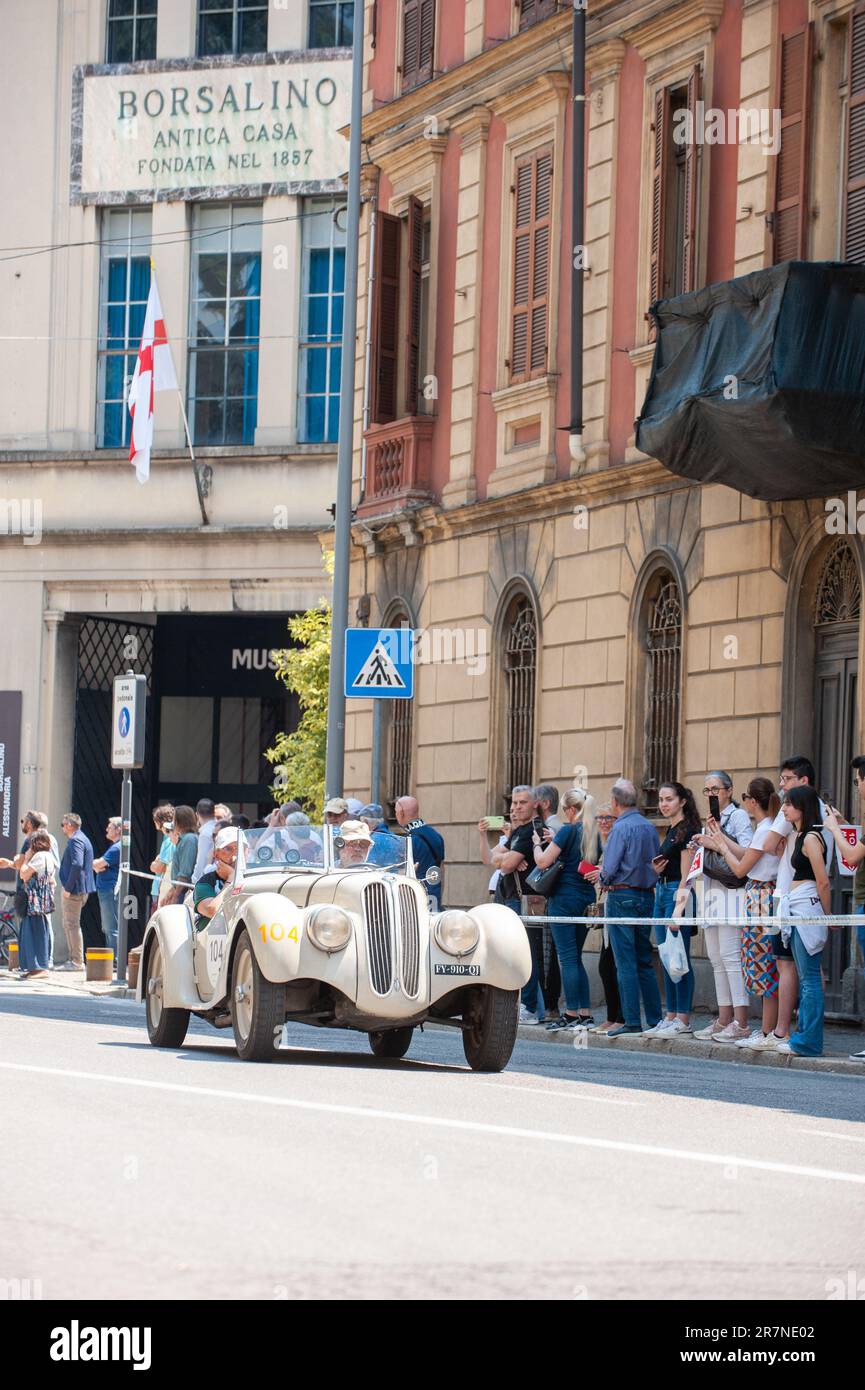 „Mille Miglia 2023: Speed, Heritage, and Automotive Excellence“ Stockfoto