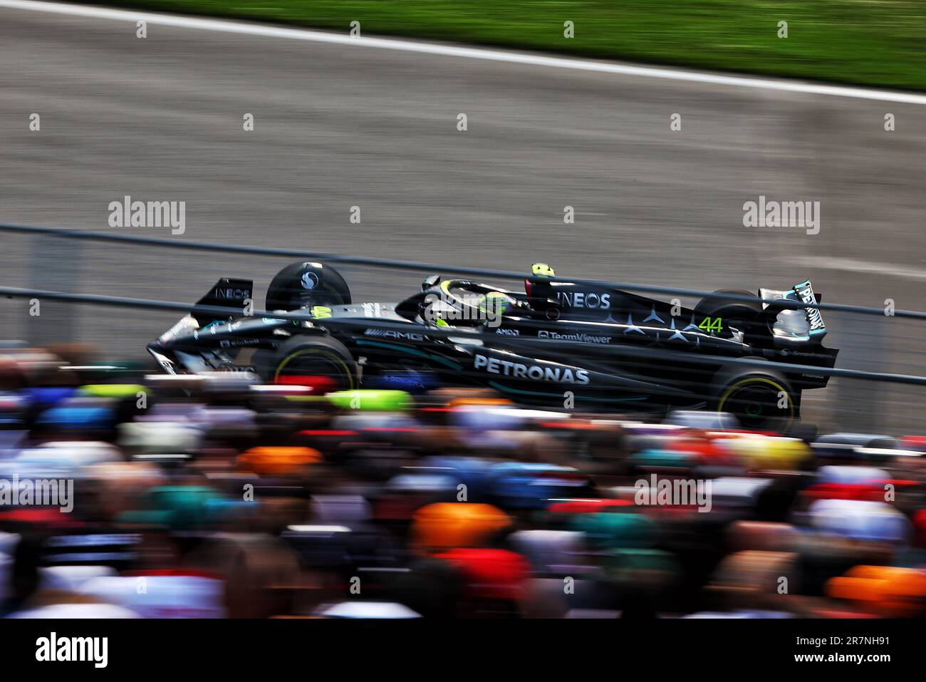 Montreal, Kanada. 16. Juni 2023. Lewis Hamilton (GBR) Mercedes AMG F1 W14. Formel-1-Weltmeisterschaft, Rd 9, kanadischer Grand Prix, Freitag, 16. Juni 2023. Montreal, Kanada. Kredit: James Moy/Alamy Live News Stockfoto
