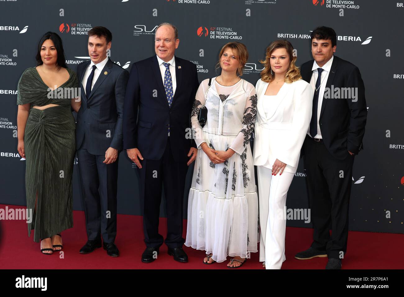 Monaco, Monaco. 17. Juni 2023. Marie Ducruet, Louis Ducruet, Prinz Albert II. Von Monaco, Julia de Nunez, Camille Gottlieb und Medy Anthony nehmen am 62. 16. Juni 2023 in Monte-Carlo, Monaco, an der Eröffnung des roten Teppichs Teil. Bild & Copyright © Thierry CARPICO/ATP Images (CARPICO Thierry Thierry Press/ATP Sport Credit: SPP Sport). Alamy Live News Stockfoto