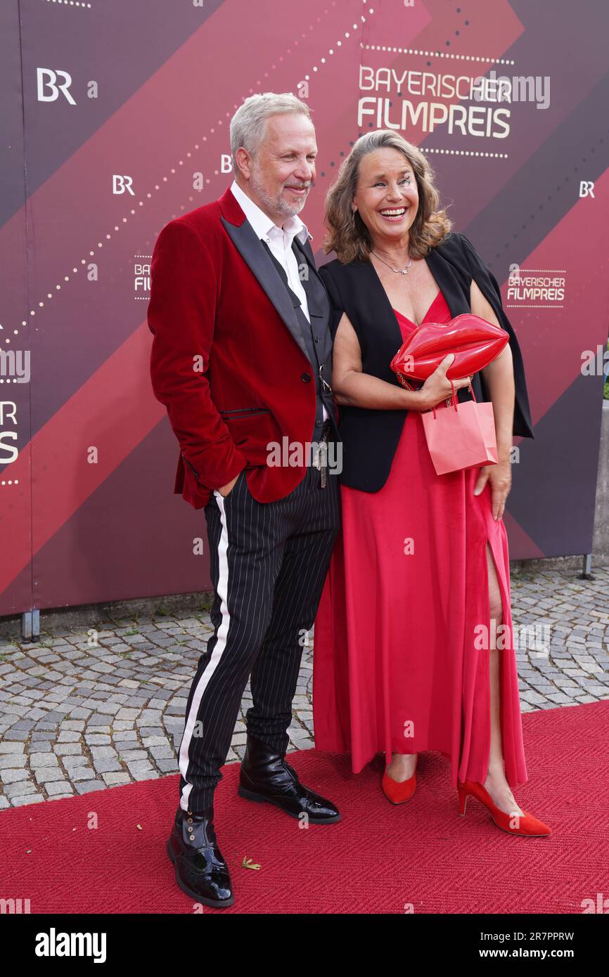 Sven-Oliver Müller und Marie Therese Relin bei der Verleihung des 44. Bayerischer Filmpreis im Münchener Prinzregententheater am 16.06.2023. Stockfoto