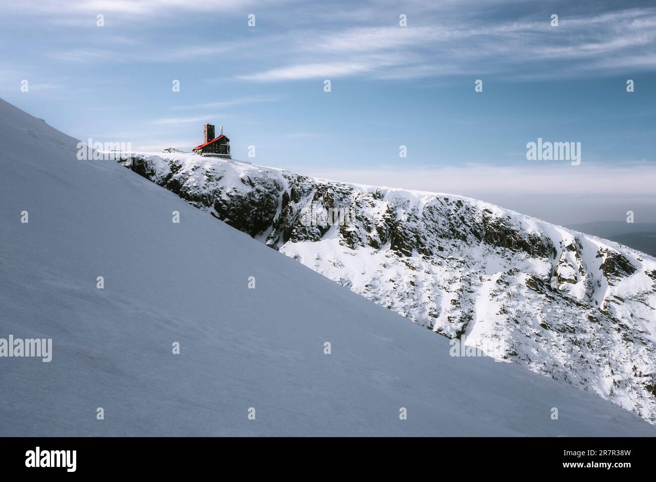 Riesige Berge während des polnischen Winters Stockfoto