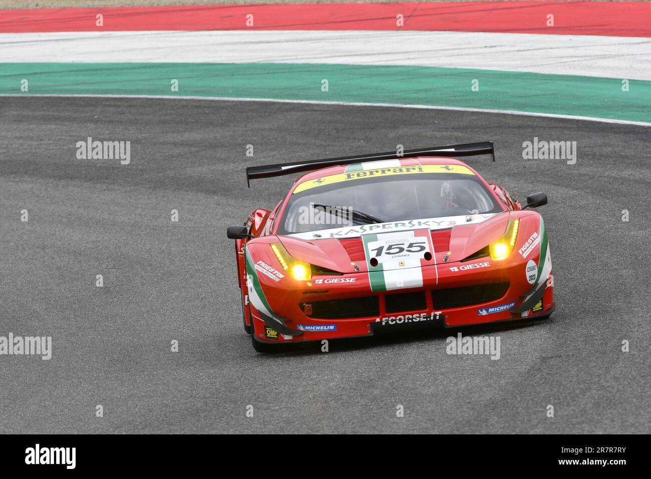 Scarperia, 2. April 2023: Ferrari 458 GTE Jahr 2011 in Aktion während Mugello Classic 2023 auf der Mugello Circuit in Italien. Stockfoto