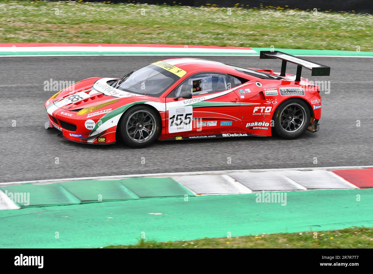 Scarperia, 2. April 2023: Ferrari 458 GTE Jahr 2011 in Aktion während Mugello Classic 2023 auf der Mugello Circuit in Italien. Stockfoto