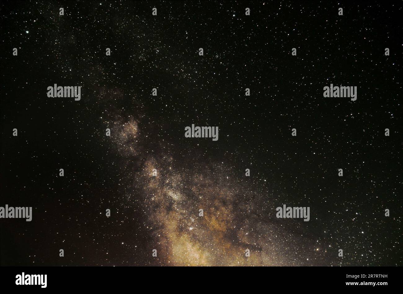 Der Milchstraße-Galaxie-Kern in natürlicher Farbe am Nachthimmel. Stockfoto