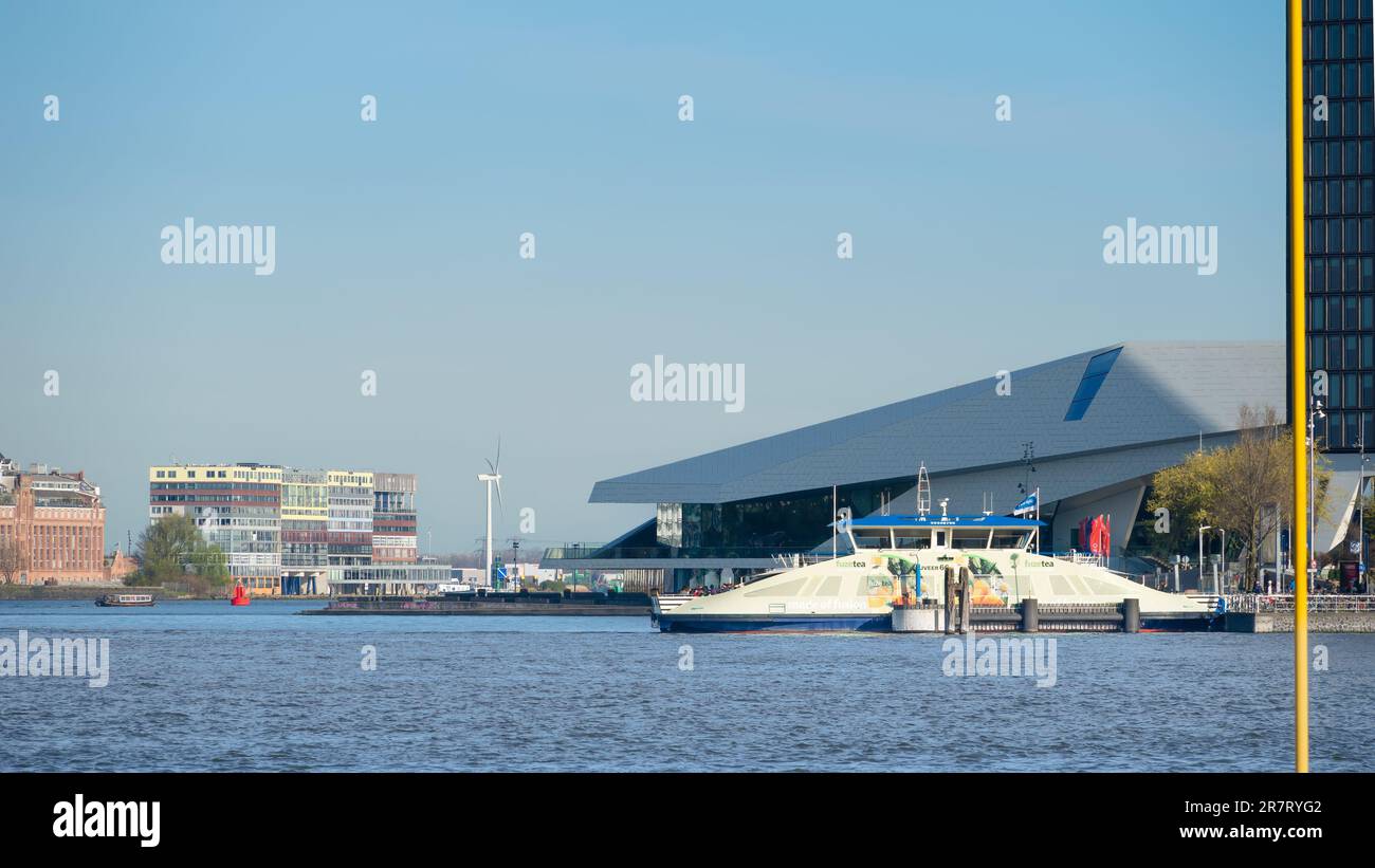 Amsterdam, Niederlande - Silodamer Wohnraum am Fluss IJ mit MVRDV Stockfoto