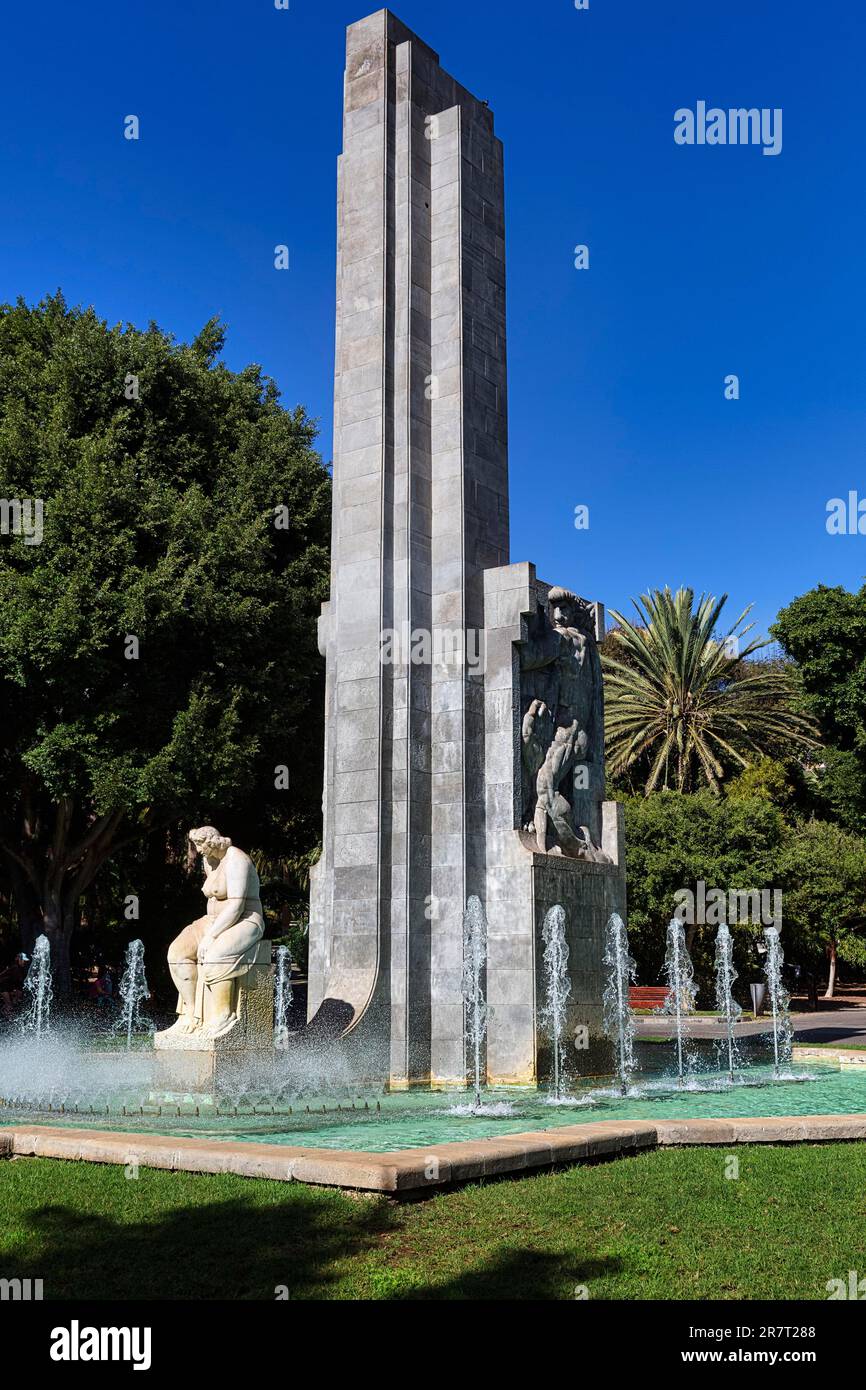 Denkmal für Garcia Sanabria, Brunnen mit Skulpturen im Garcia Sanabria Park, Santa Cruz de Tenerife, Teneriffa, Spanien Stockfoto