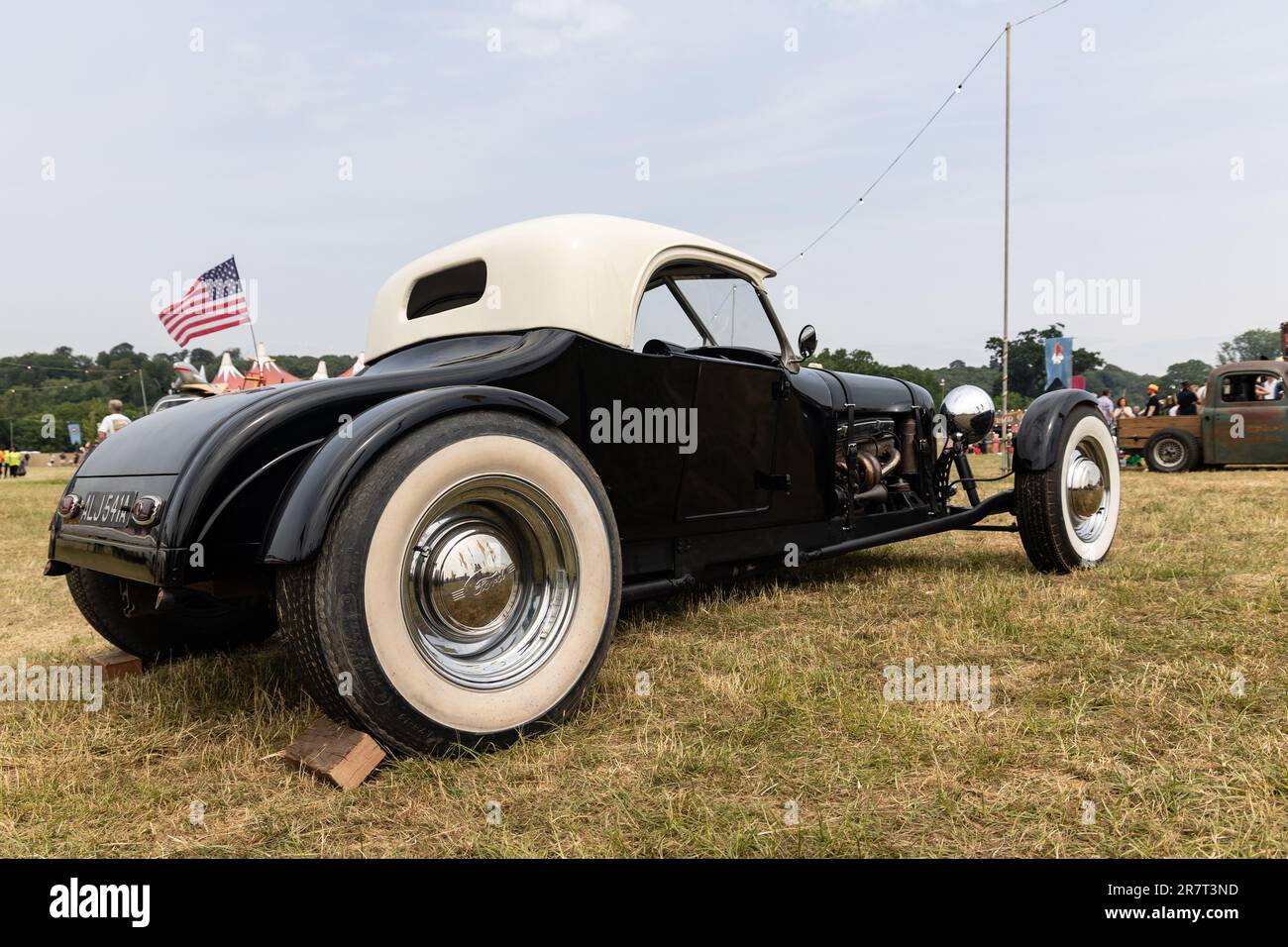 Black Deer Festival, Kent, Großbritannien - 17. Juni Klassische amerikanische Ford-Autos beim Black Deer Festival of Americana, Eridge Park, Kent. Kredit: Jill O'Donnell/Alamy Live News Stockfoto