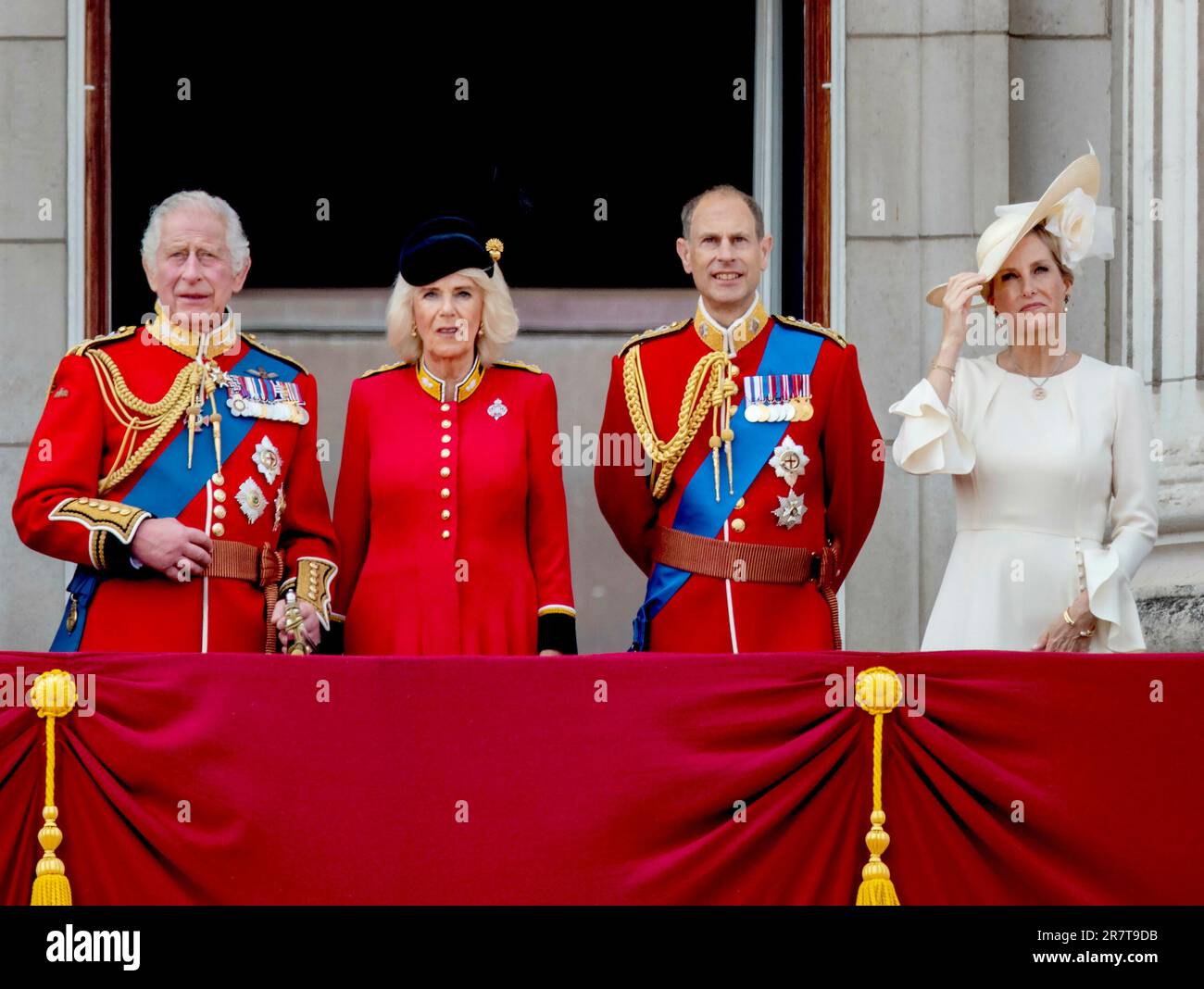 König Charles III und Königin Camilla, Prinz Edward, Graf von Wessex und Sophie, Gräfin von ...