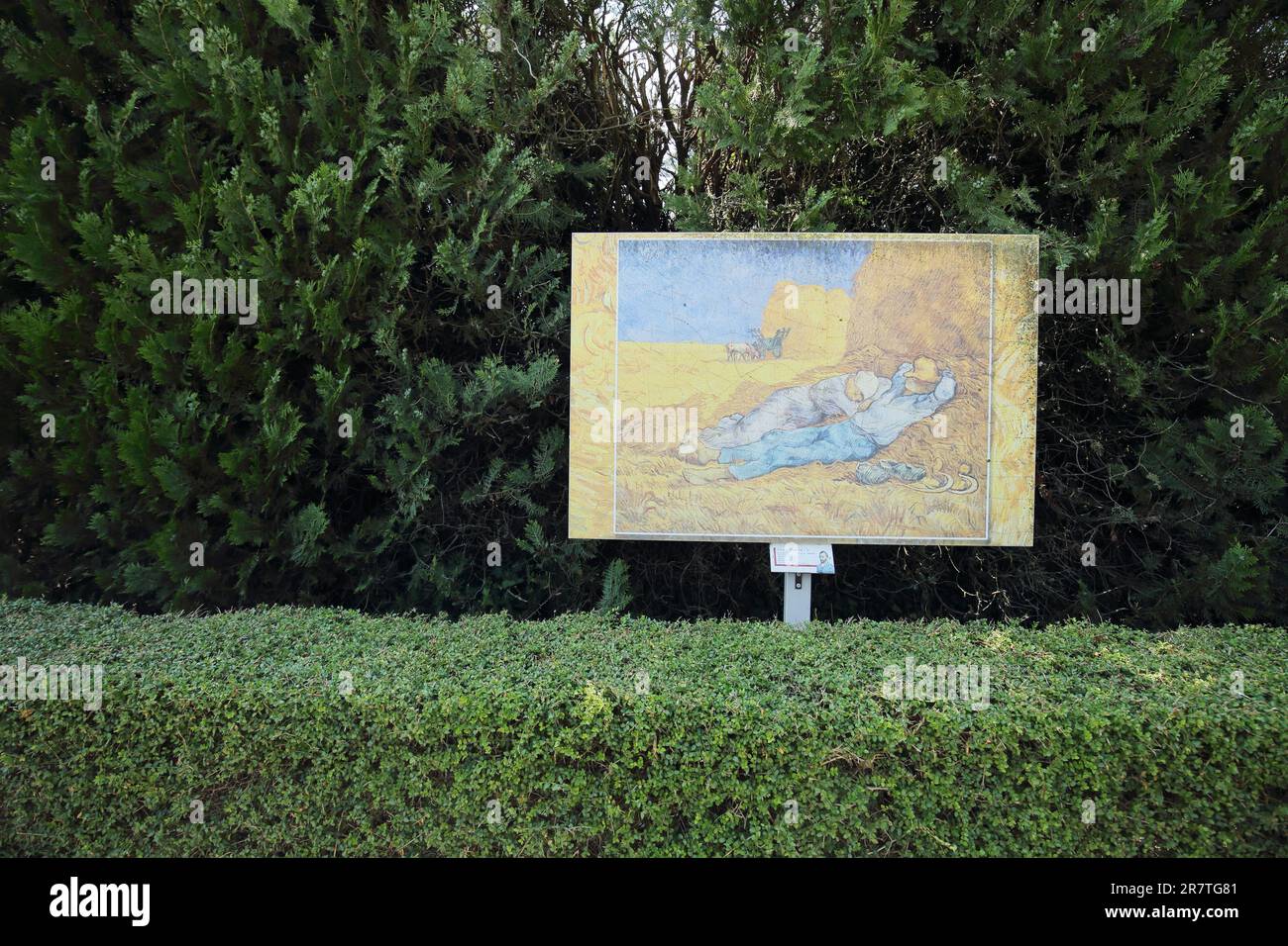 Museum Circut van Gogh mit Gemälde Nachbildung der Siesta von Vincent van Gogh, Saint-Paul-de-Mausole, St, Saint-Remy-de-Provence, Provence, Die Alpilles Stockfoto