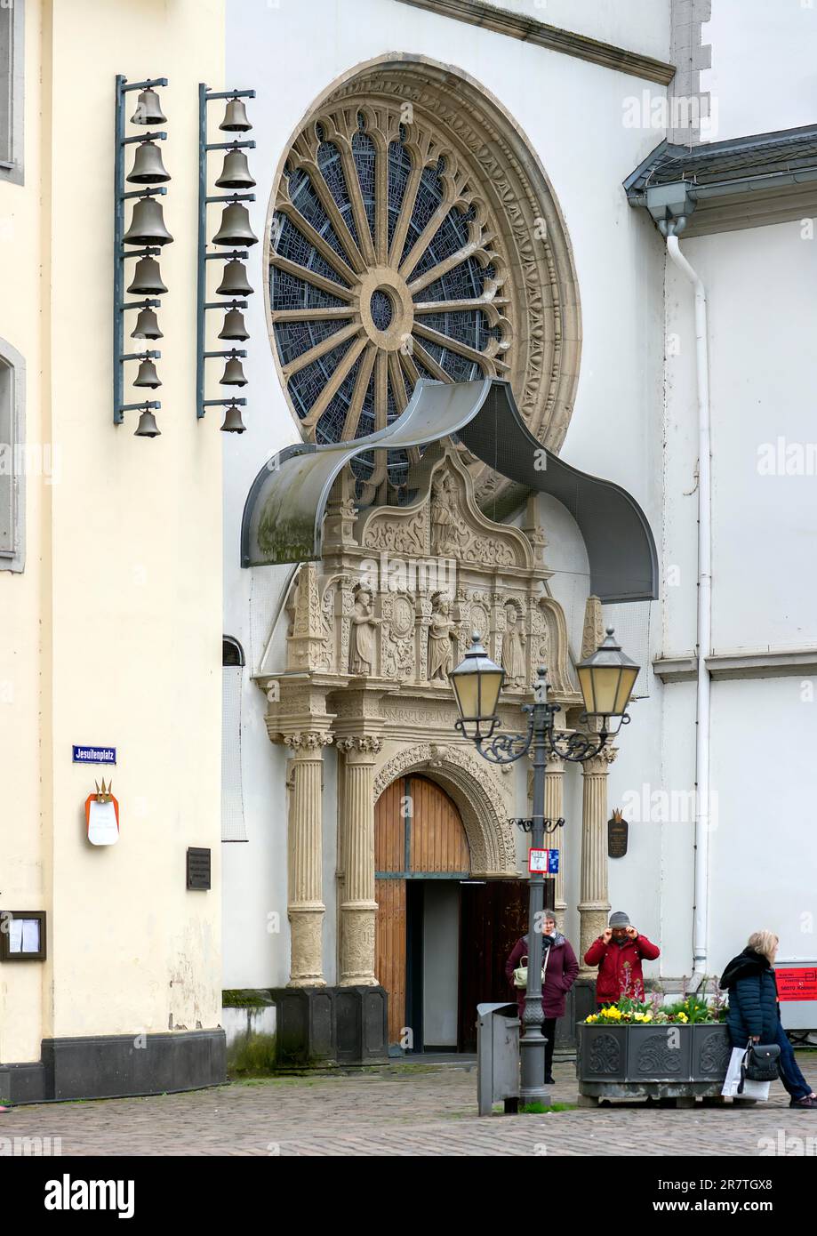 Westportal der Jesuitenkirche mit Rosette, Koblenz, Rheinland-Pfalz, Deutschland Stockfoto