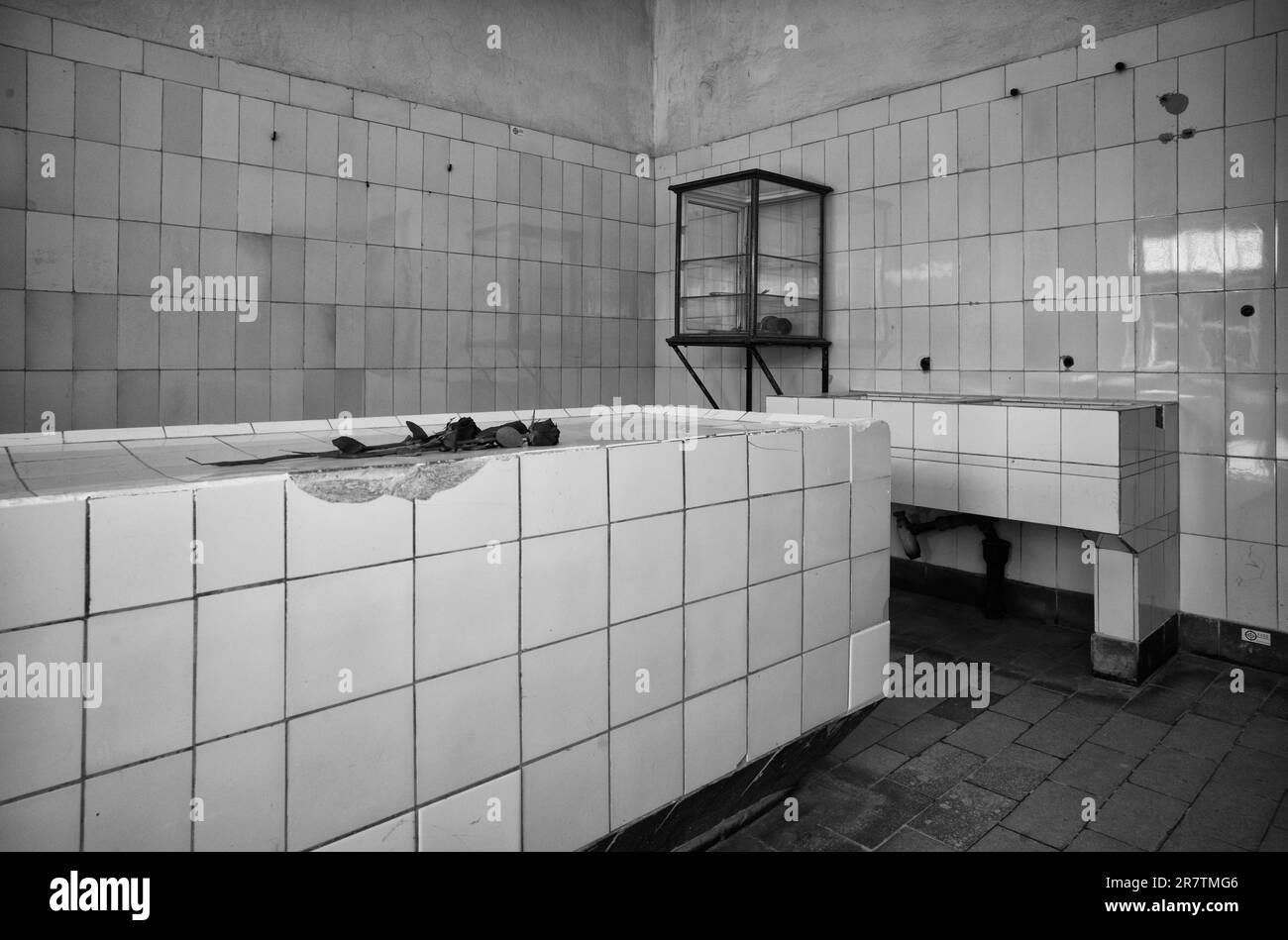 Pathologie im Krematorium, ehemaliges Konzentrationslager Buchenwald, heute Gedenkstätte, schwarz-weiß, Weimar, Thüringen, Deutschland Stockfoto