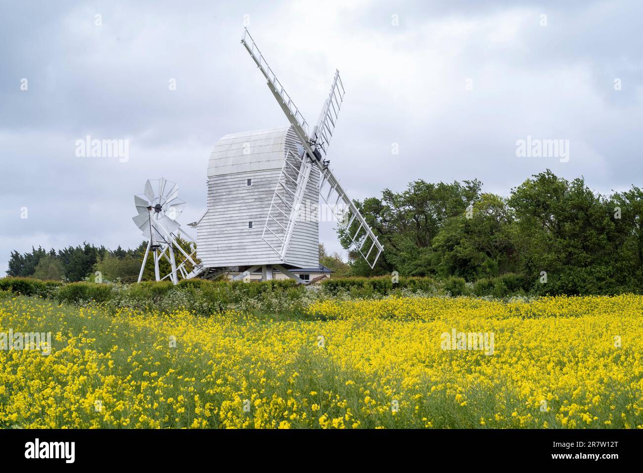 Traditionelle alte Windmühle im Dorf Great Chishill in Norfolk, England Stockfoto