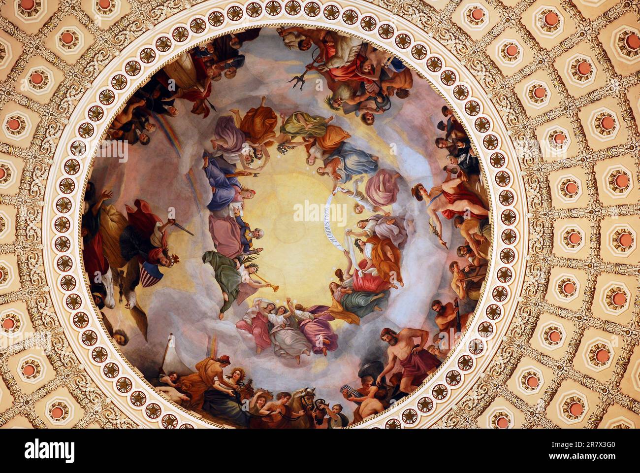 Die Apotheosis of Washington, ein Fresco-Gemälde von Constantino Brumidi, schwebt ganz oben im Inneren des Kapitoldoms der Vereinigten Staaten Stockfoto
