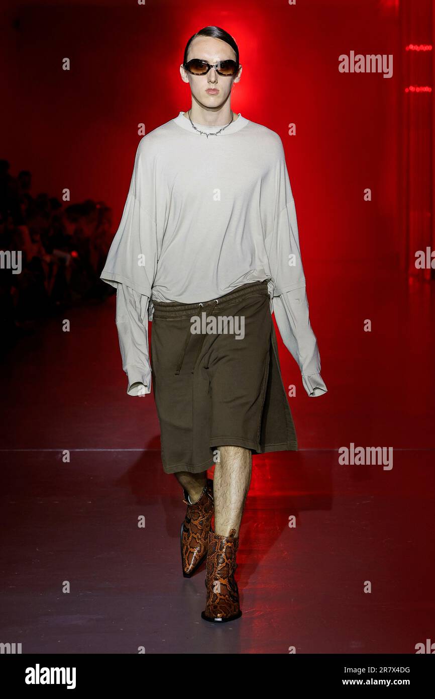 Mailand, Italien. 17. Juni 2023. JORDANLUCA Spring Summer 2024 Runway während der Mailänder Fashion Week am 2023. Juni in Mailand; Italien 17/06/2023 Guthaben: dpa/Alamy Live News Stockfoto