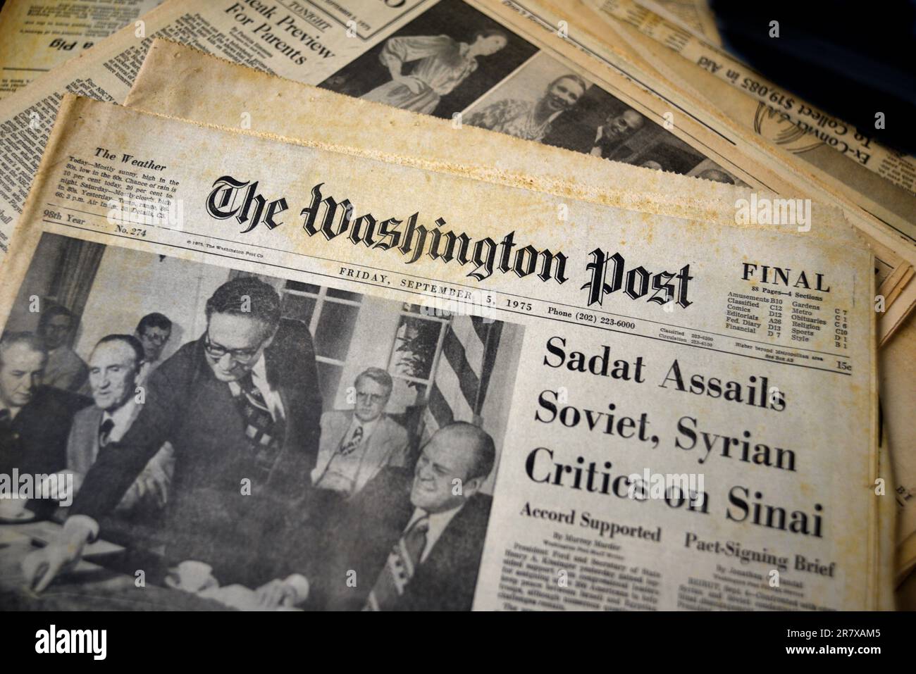 Eine Ausgabe der Washington Post vom 5. September 1975 zum Verkauf in einem amerikanischen Antiquitätenladen. Stockfoto