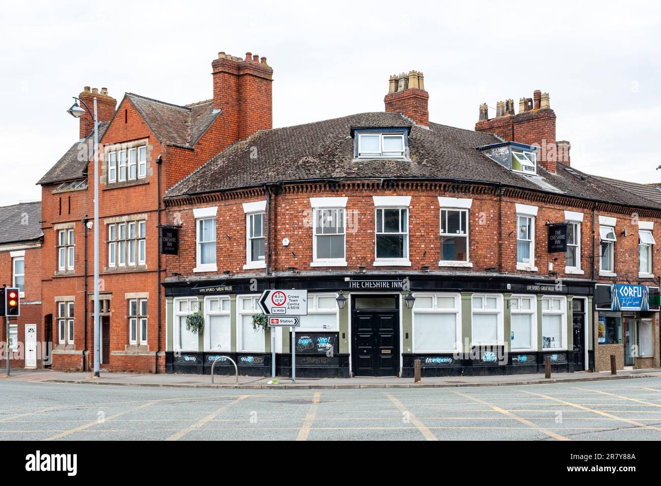 Das Cheshire Inn Pub an der Nantwich Road in Crewe Cheshire UK Stockfoto