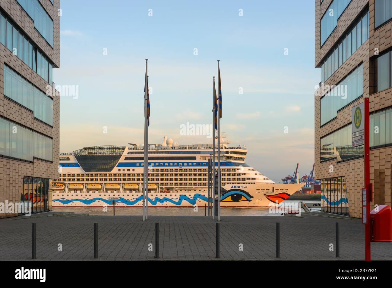 Römische Hafenstadt Mit Bosini Neue Bürogebäude in Hamburg Altona. Hamburg verfügt über zwei große