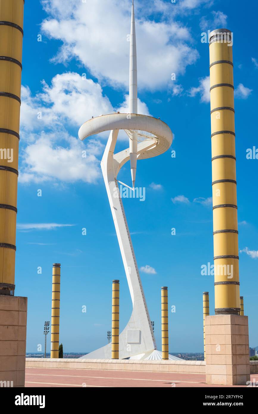 Der Montjuic Communications Tower auf Katalanisch, Torre de Comunicacions de Montjuic, bekannt als Torre Calatrava und Torre Telefonica, ist ein Stockfoto