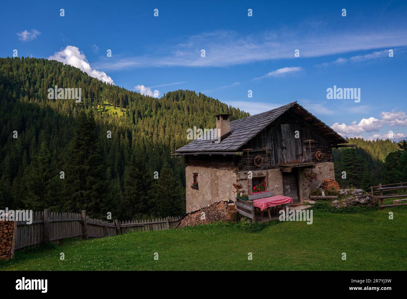 Ein altes Bauernhaus in Südtirol Stockfoto