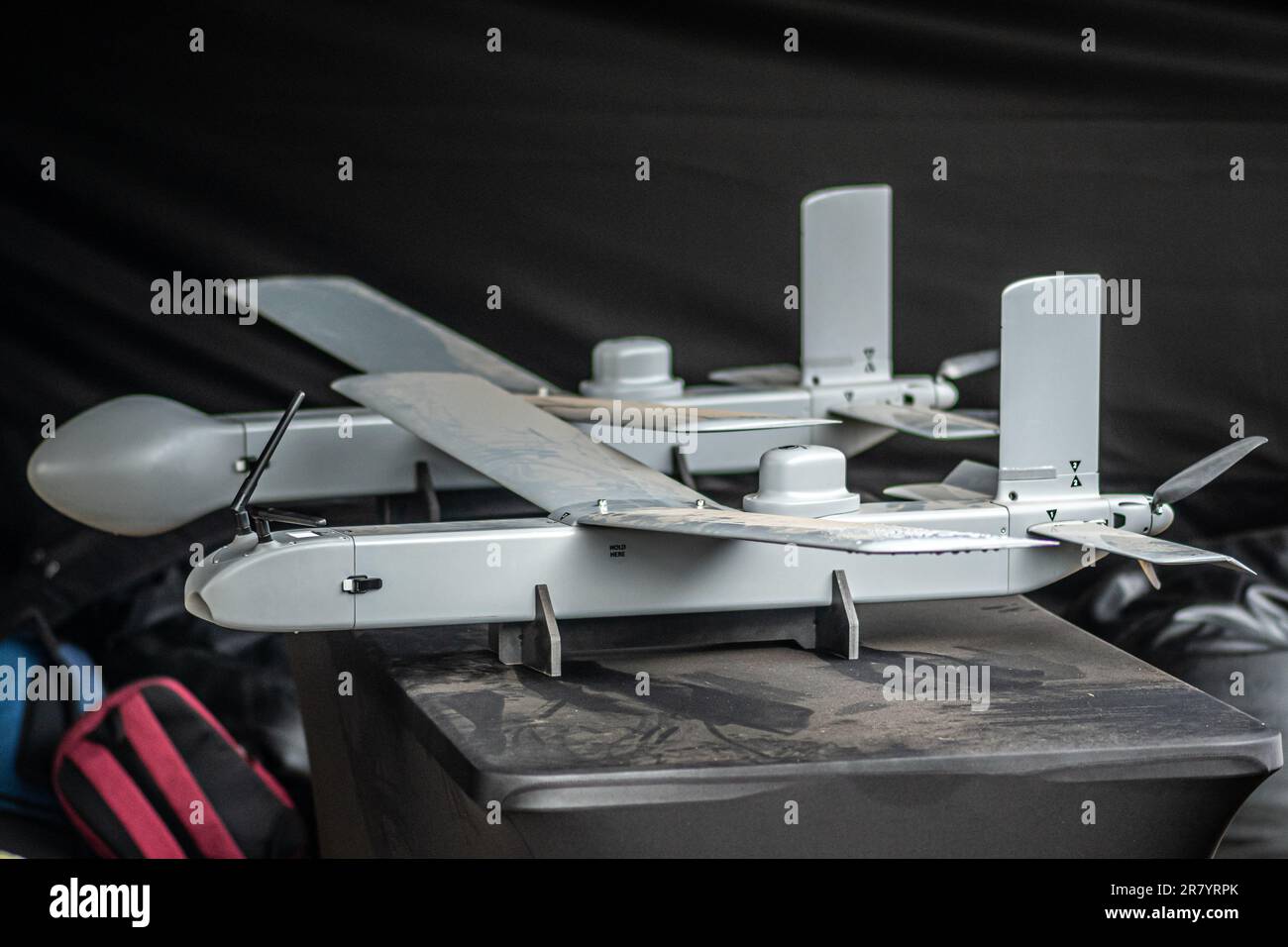 Unbemannte Kampfflugfahrzeuge (UCAV), auch bekannt als Kampfdrohnen oder UAV auf dem Schlachtfeld, die in der Ukraine während der Gegenoffensive gegen Russland eingesetzt wurden Stockfoto