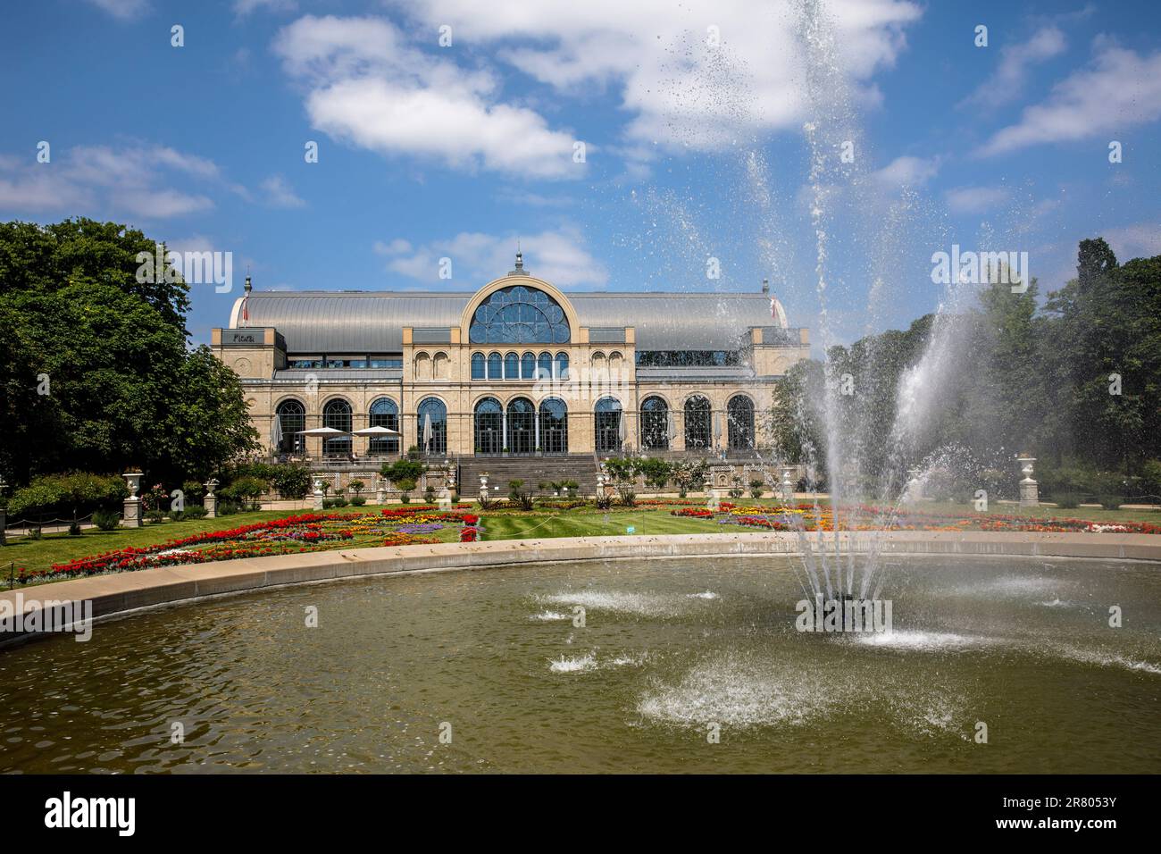 Das Hauptgebäude der Flora (Palais im Park) im Botanischen Garten, Köln