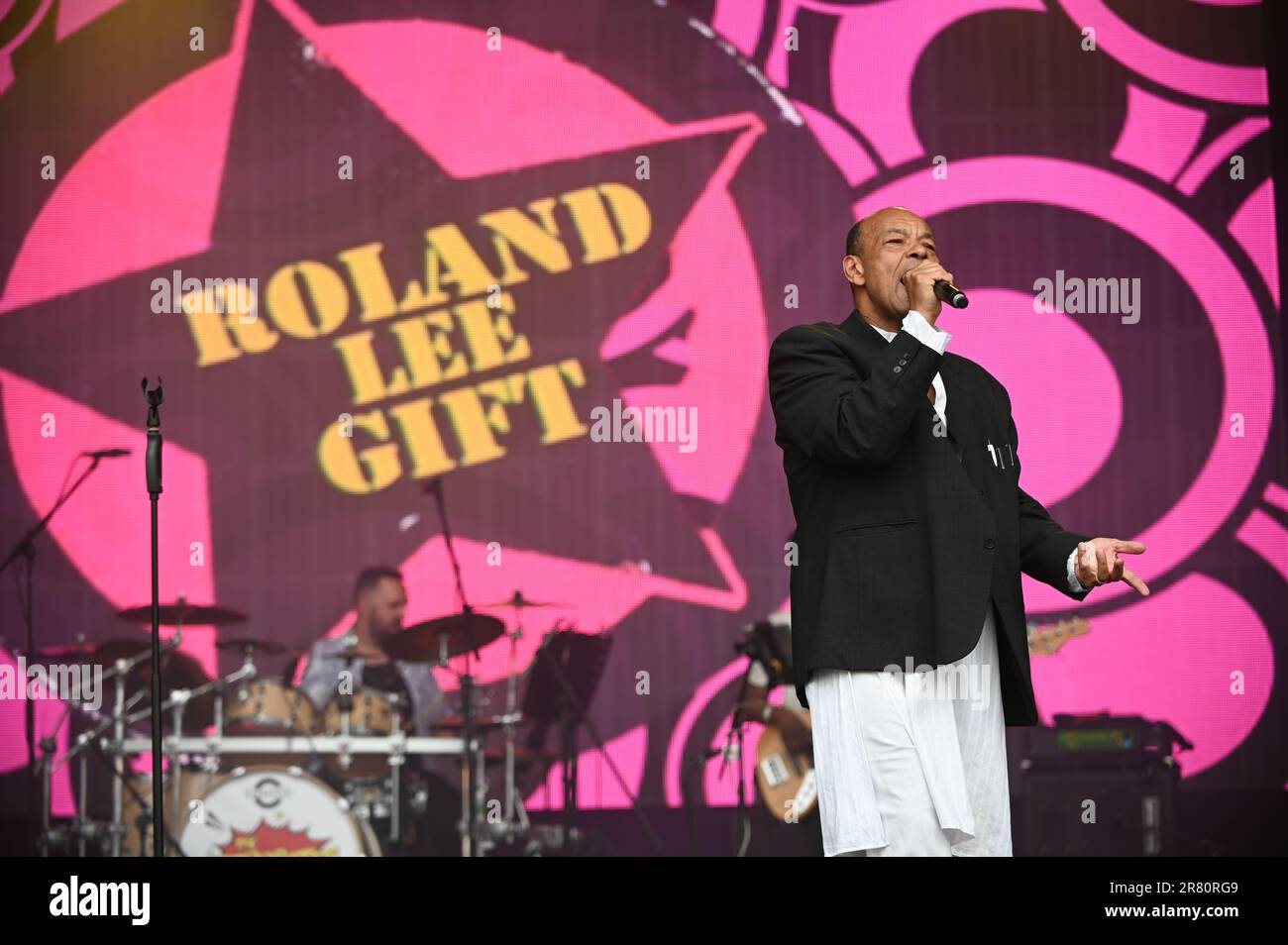 17. Juni 2023, Leeds, South Yorkshire, U.K: Roland Gift of the Fine Young Cannibals Performing at Lets Rock Leeds 80s Festival , Leeds UK , 17.06.2023 (Kreditbild: © Robin Burns/ZUMA Press Wire) NUR REDAKTIONELLE VERWENDUNG! Nicht für den kommerziellen GEBRAUCH! Stockfoto