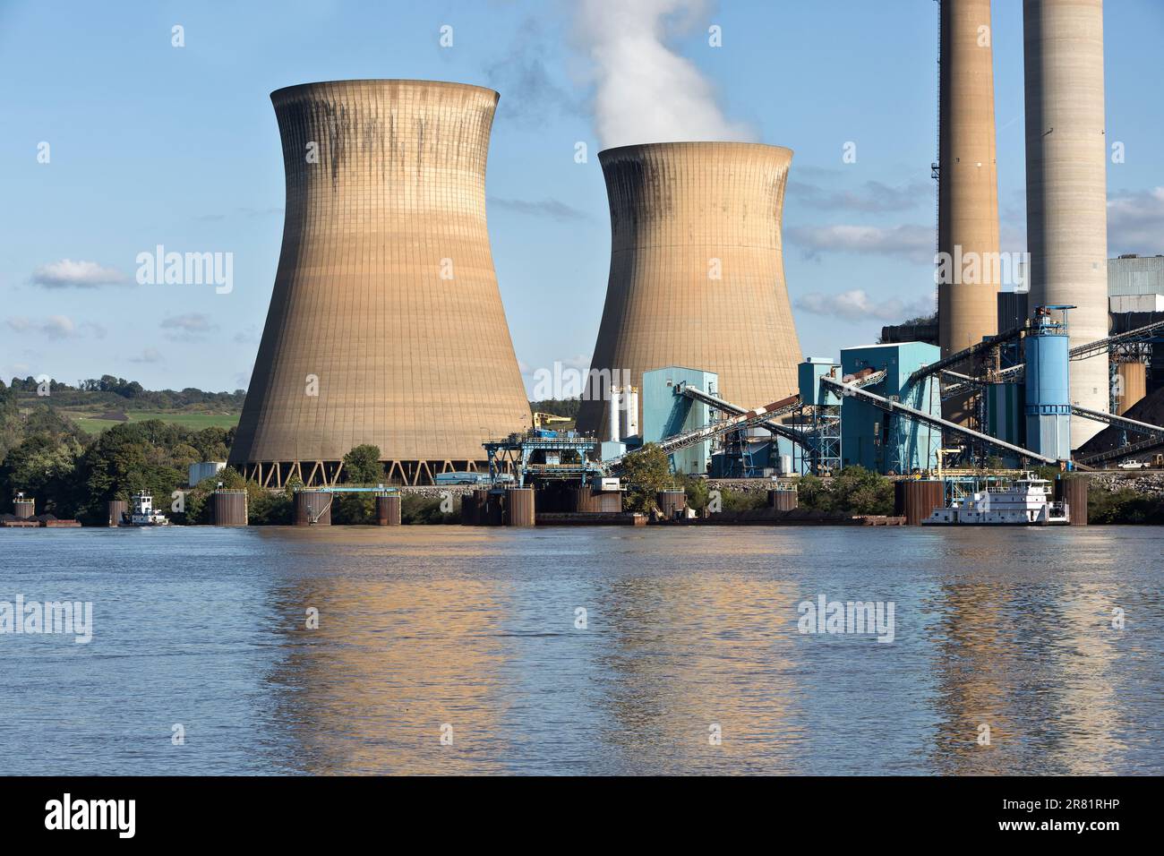 Pleasants Power Station, 1,3-Gigawatt-Kohlekraftwerk in der Nähe von Belmont, Willow Island, West Virginia. Stockfoto