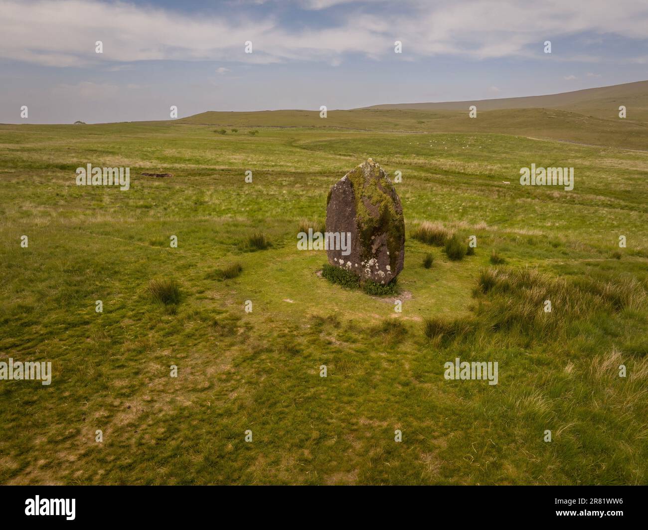 Der alte Stein namens Maen Llia an der Brecon Beacons Road von Heol Senni und Ystradfellte in der Nähe des Devil's Elbow, South Wales UK Stockfoto